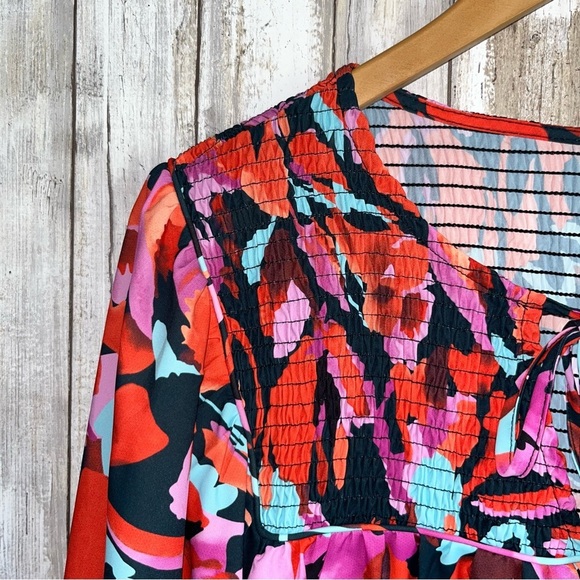 Entro Red Dalia Abstract Floral Shirred Detail Puff Sleeve Blouse Women’s Large - Picture 5 of 6